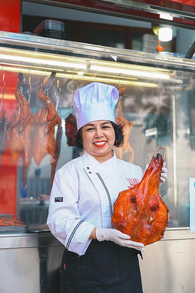 Hót hòn họt VỊT QUAY TÌ BÀ chuẩn Quảng Đông có ngoại hình siêu độc - ảnh 3 hot hon hot vit quay ti ba chuan quang dong co ngoai hinh sieu doc - anh 3