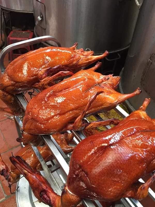 Hót hòn họt VỊT QUAY TÌ BÀ chuẩn Quảng Đông có ngoại hình siêu độc - ảnh 4 hot hon hot vit quay ti ba chuan quang dong co ngoai hinh sieu doc - anh 4