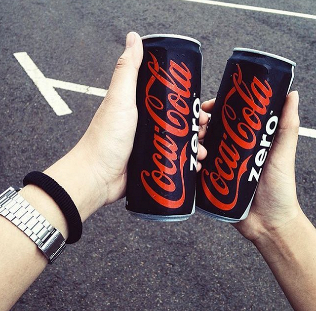 Săn lùng những PHIÊN BẢN COCACOLA ĐỘC LẠ hiếm có khó tìm ở Việt Nam - ảnh 32 san lung nhung phien ban cocacola doc la hiem co kho tim o viet nam - anh 32