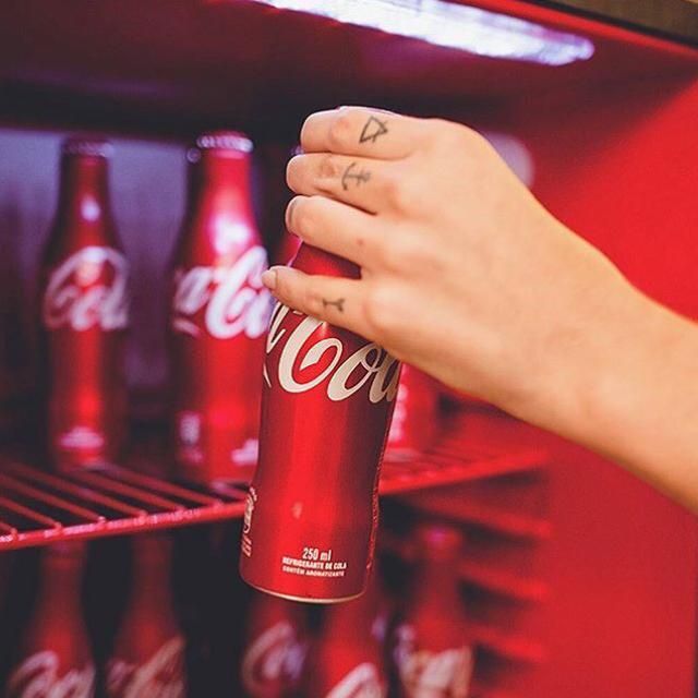 Săn lùng những PHIÊN BẢN COCACOLA ĐỘC LẠ hiếm có khó tìm ở Việt Nam - ảnh 29 san lung nhung phien ban cocacola doc la hiem co kho tim o viet nam - anh 29