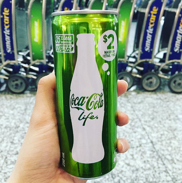 Săn lùng những PHIÊN BẢN COCACOLA ĐỘC LẠ hiếm có khó tìm ở Việt Nam - ảnh 14 san lung nhung phien ban cocacola doc la hiem co kho tim o viet nam - anh 14