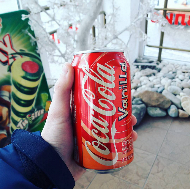 Săn lùng những PHIÊN BẢN COCACOLA ĐỘC LẠ hiếm có khó tìm ở Việt Nam - ảnh 8 san lung nhung phien ban cocacola doc la hiem co kho tim o viet nam - anh 8