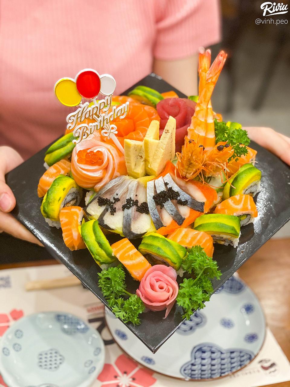 Bánh sinh nhật sushi cá hồi  VnExpress Cooking