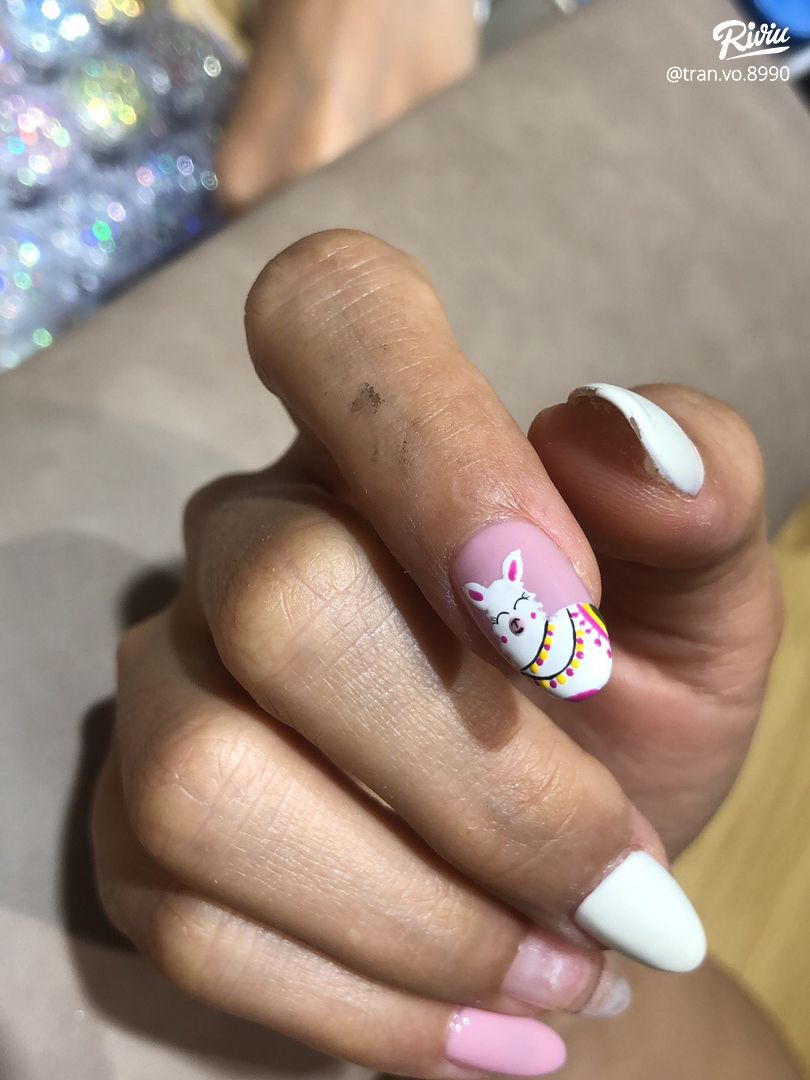 Tiệm nails nhỏ xinh | riviu.vn