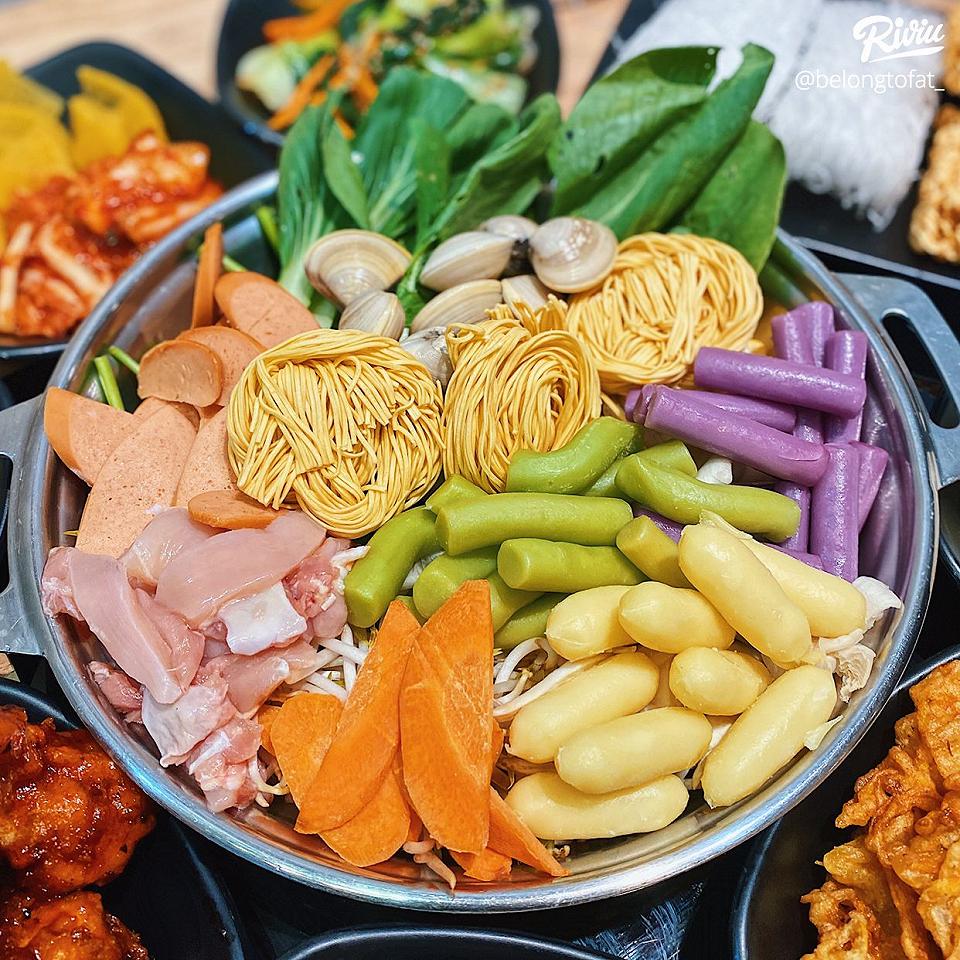 Thèm Bánh Gạo, Thèm Gà Sốt, Thèm Đồ Hàn Bỏ Ra 89K Đi Ăn Buffet Tokbokki  Thuiii 😉 | Riviu.Vn