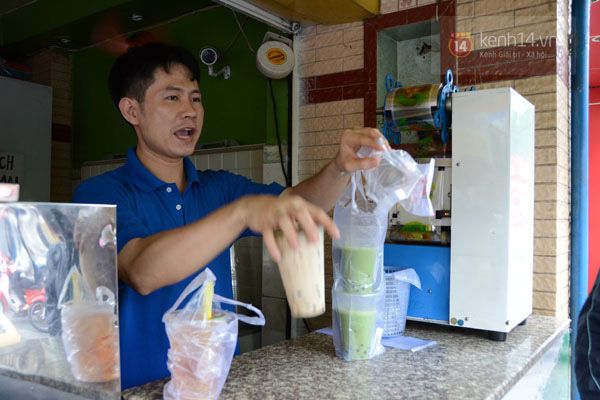 Tiệm trà sữa lạ đời nhất Sài Gòn: 'Không được mua quá 2 ly, muốn mua thêm xếp hàng lại từ đầu' - ảnh 1 tiem tra sua la doi nhat sai gon: "khong duoc mua qua 2 ly, muon mua them xep hang lai tu dau" - anh 1
