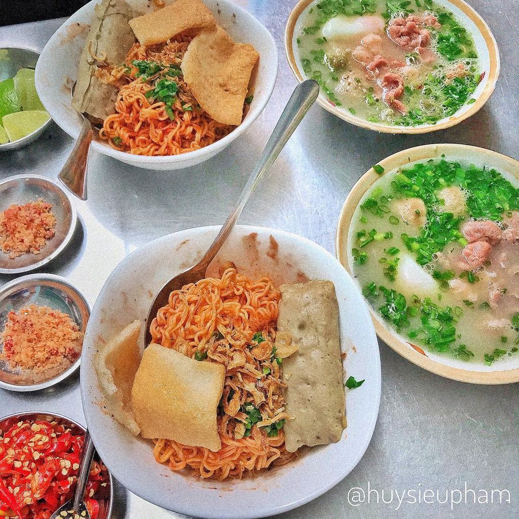 Sau một thời gây bão: mâm cua dì ba chỉ còn mối quen, bánh tráng Diva Cát Thy vẫn đông không chịu hạ nhiệt - ảnh 30 sau mot thoi gay bao: mam cua di ba chi con moi quen, banh trang diva cat thy van dong khong chiu ha nhiet - anh 30