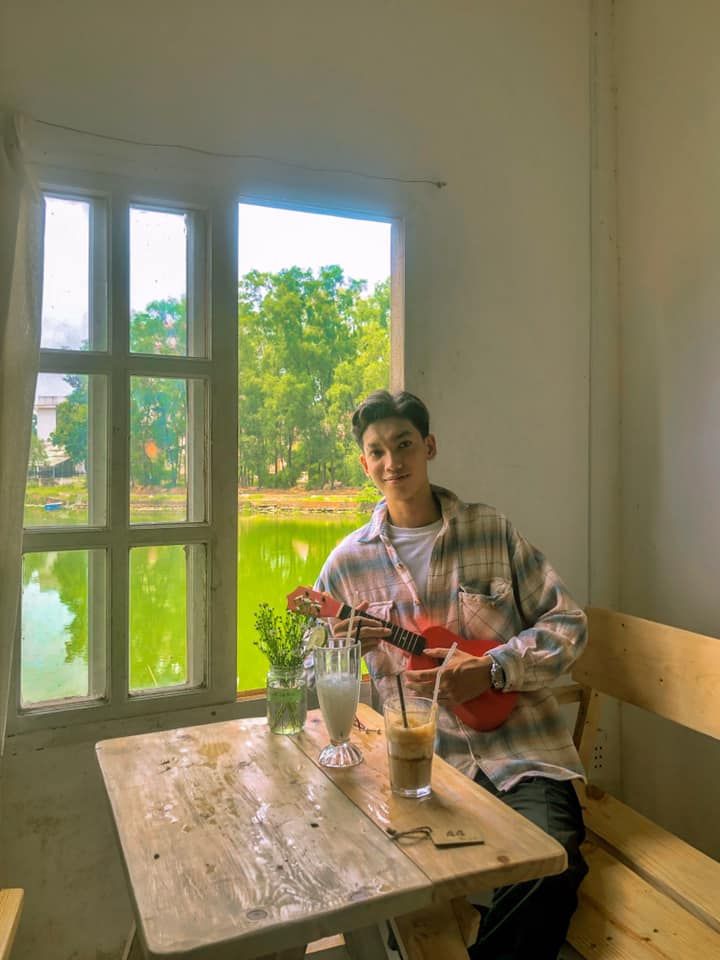 Chán cảnh đông đúc, ghé liền quán cafe yên tĩnh lại có view sông đẹp không góc chết ở Sài Gòn - ảnh 9 chan canh dong duc, ghe lien quan cafe yen tinh lai co view song dep khong goc chet o sai gon - anh 9