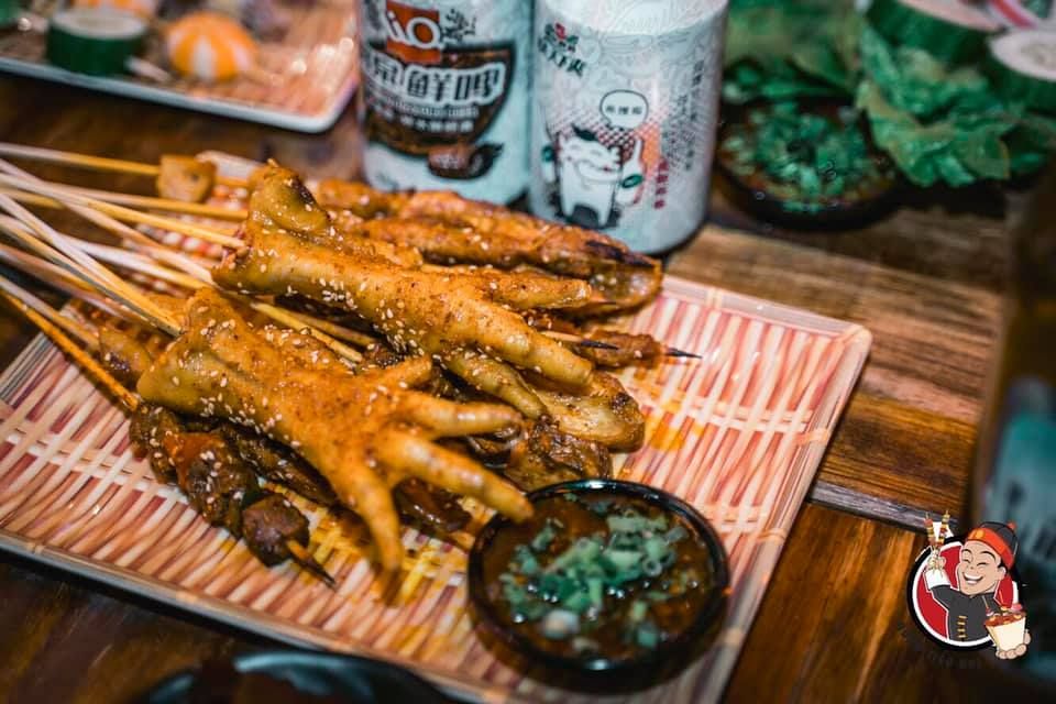 thanh cuong an tu tap quan xien nuong kieu trung dong gia tu 6k ngay khu ha dong - anh 19