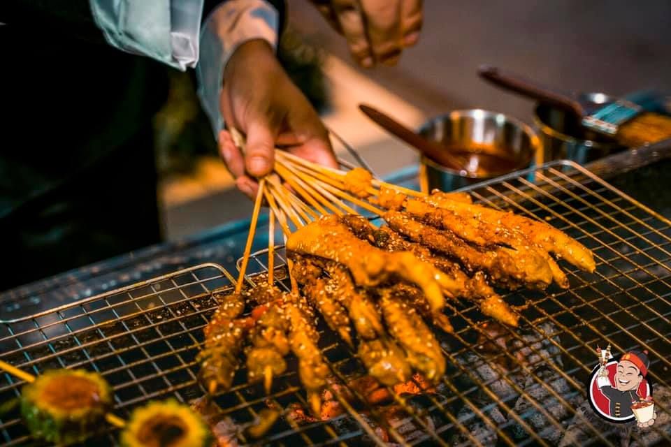 thanh cuong an tu tap quan xien nuong kieu trung dong gia tu 6k ngay khu ha dong - anh 17