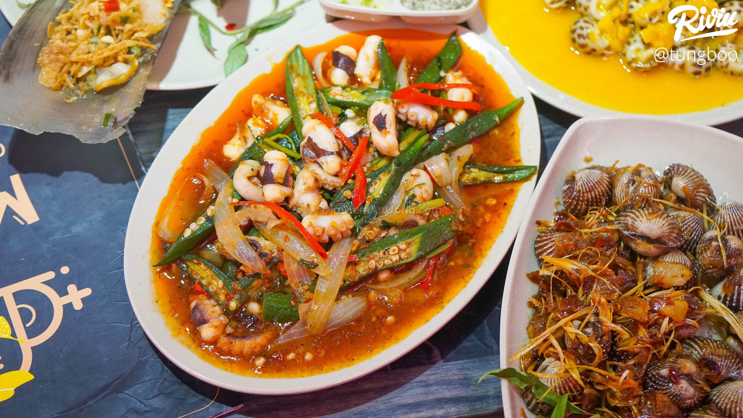 Chị em rủ nhau đi ăn ốc bán thâu đêm style ITAEWON CLASS độc nhất Hà Nội - ảnh 19 chi em ru nhau di an oc ban thau dem style itaewon class doc nhat ha noi - anh 19