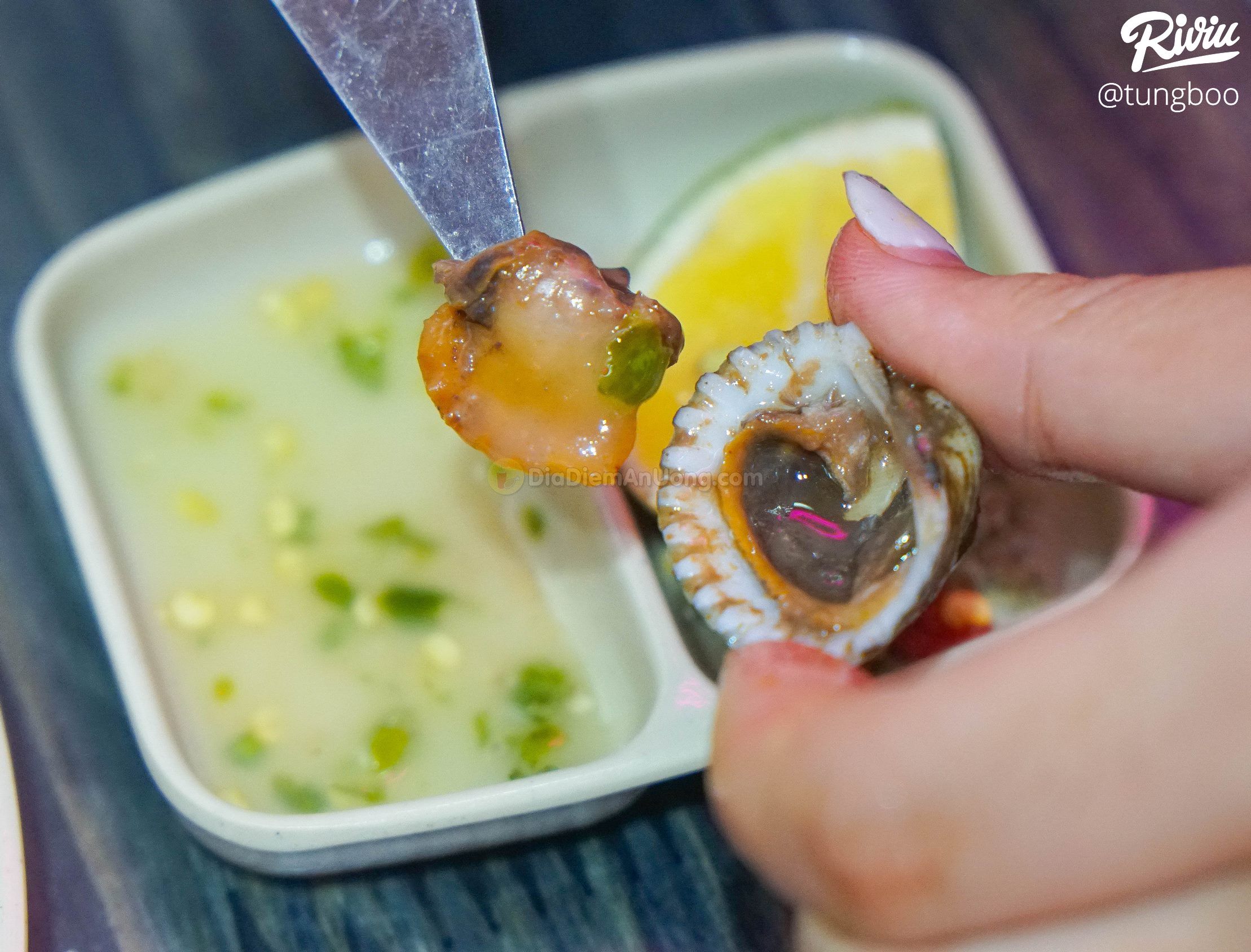 Chị em rủ nhau đi ăn ốc bán thâu đêm style ITAEWON CLASS độc nhất Hà Nội - ảnh 29 chi em ru nhau di an oc ban thau dem style itaewon class doc nhat ha noi - anh 29