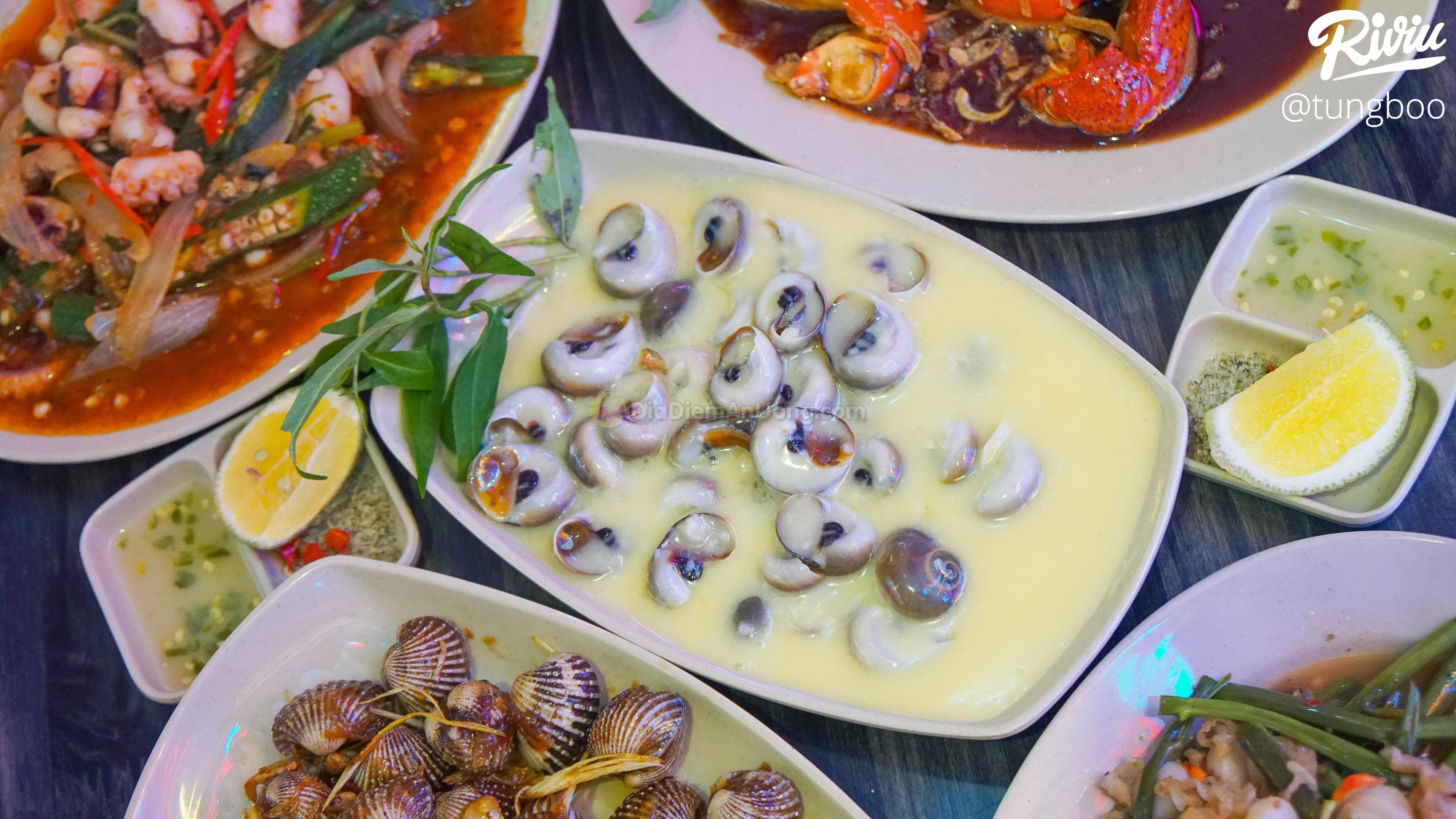 Chị em rủ nhau đi ăn ốc bán thâu đêm style ITAEWON CLASS độc nhất Hà Nội - ảnh 35 chi em ru nhau di an oc ban thau dem style itaewon class doc nhat ha noi - anh 35