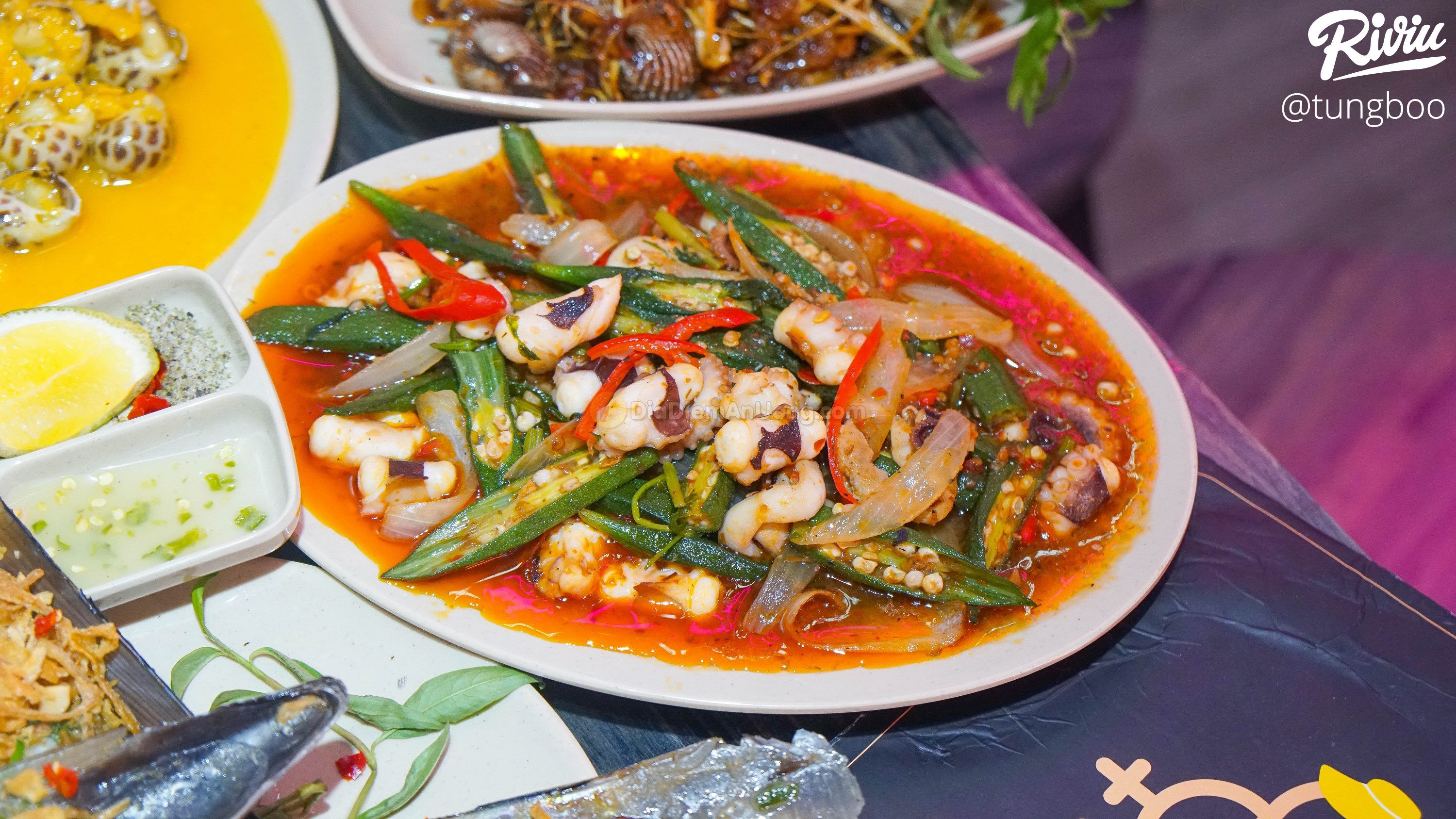 Chị em rủ nhau đi ăn ốc bán thâu đêm style ITAEWON CLASS độc nhất Hà Nội - ảnh 20 chi em ru nhau di an oc ban thau dem style itaewon class doc nhat ha noi - anh 20