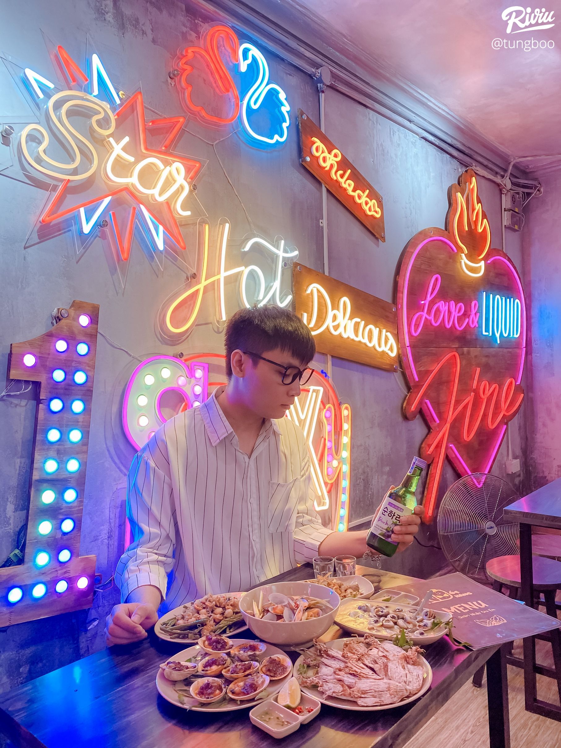 Chị em rủ nhau đi ăn ốc bán thâu đêm style ITAEWON CLASS độc nhất Hà Nội - ảnh 12 chi em ru nhau di an oc ban thau dem style itaewon class doc nhat ha noi - anh 12