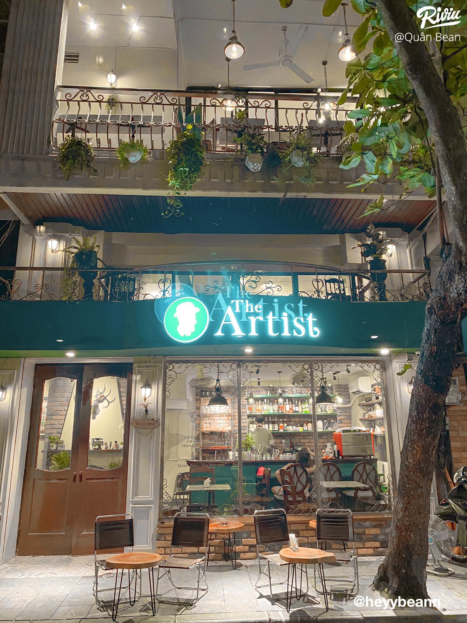 The Artist Coffee & Bar. 1B Chân Cầm, Phường Hàng Trống, Quận Hoàn Kiếm
