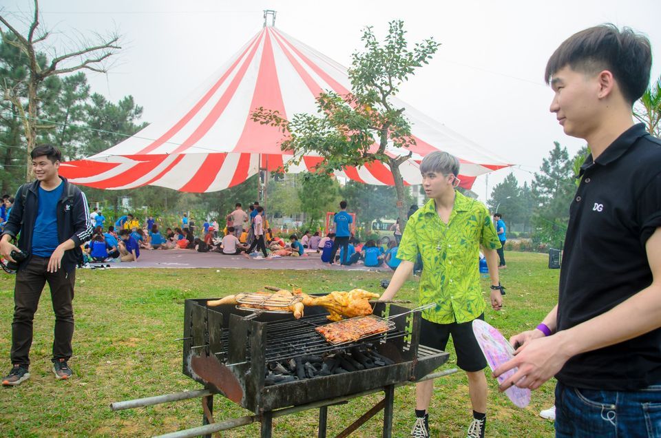 'Quẩy tưng bừng' tại LỄ HỘI HALLOWEEN ĐỘC NHẤT VÔ NHỊ rùng rợn nhất Hà Nội - ảnh 60 "quay tung bung" tai le hoi halloween doc nhat vo nhi rung ron nhat ha noi - anh 60