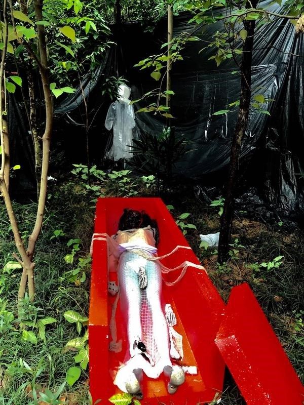 'Quẩy tưng bừng' tại LỄ HỘI HALLOWEEN ĐỘC NHẤT VÔ NHỊ rùng rợn nhất Hà Nội - ảnh 42 "quay tung bung" tai le hoi halloween doc nhat vo nhi rung ron nhat ha noi - anh 42