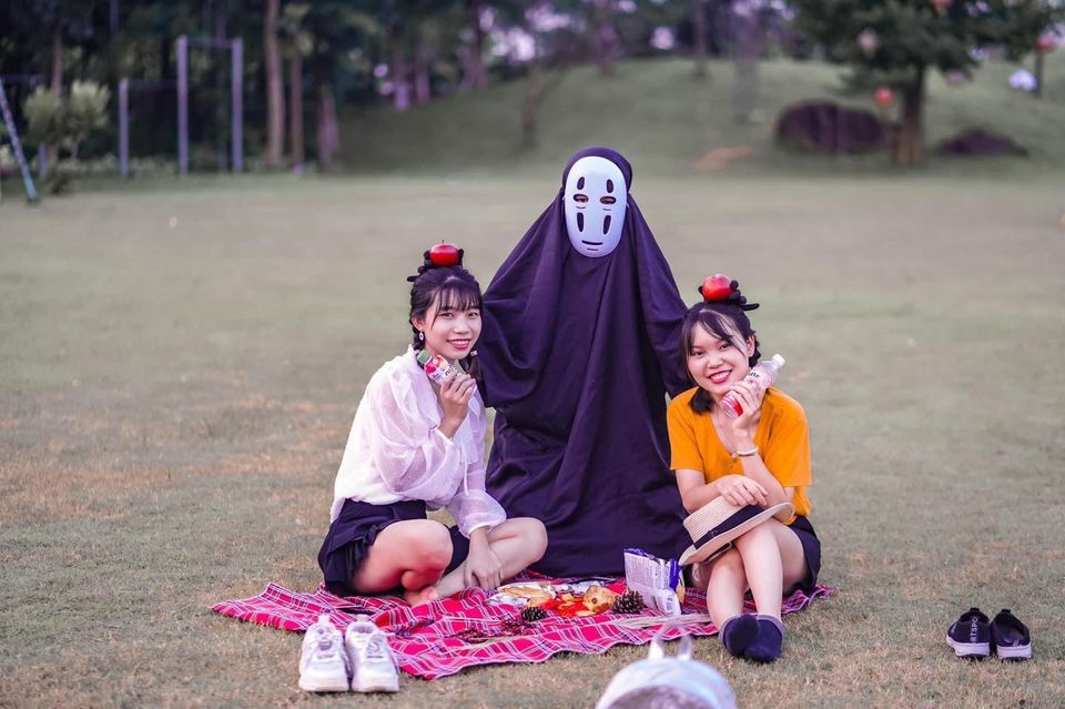 'Quẩy tưng bừng' tại LỄ HỘI HALLOWEEN ĐỘC NHẤT VÔ NHỊ rùng rợn nhất Hà Nội - ảnh 10 "quay tung bung" tai le hoi halloween doc nhat vo nhi rung ron nhat ha noi - anh 10
