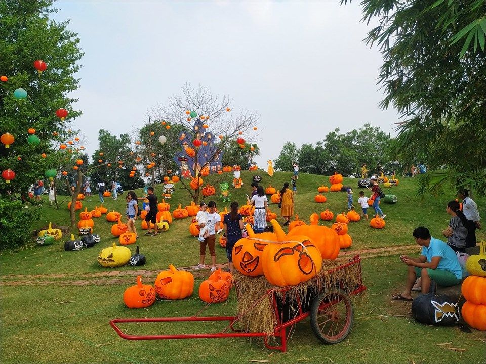 'Quẩy tưng bừng' tại LỄ HỘI HALLOWEEN ĐỘC NHẤT VÔ NHỊ rùng rợn nhất Hà Nội - ảnh 28 "quay tung bung" tai le hoi halloween doc nhat vo nhi rung ron nhat ha noi - anh 28