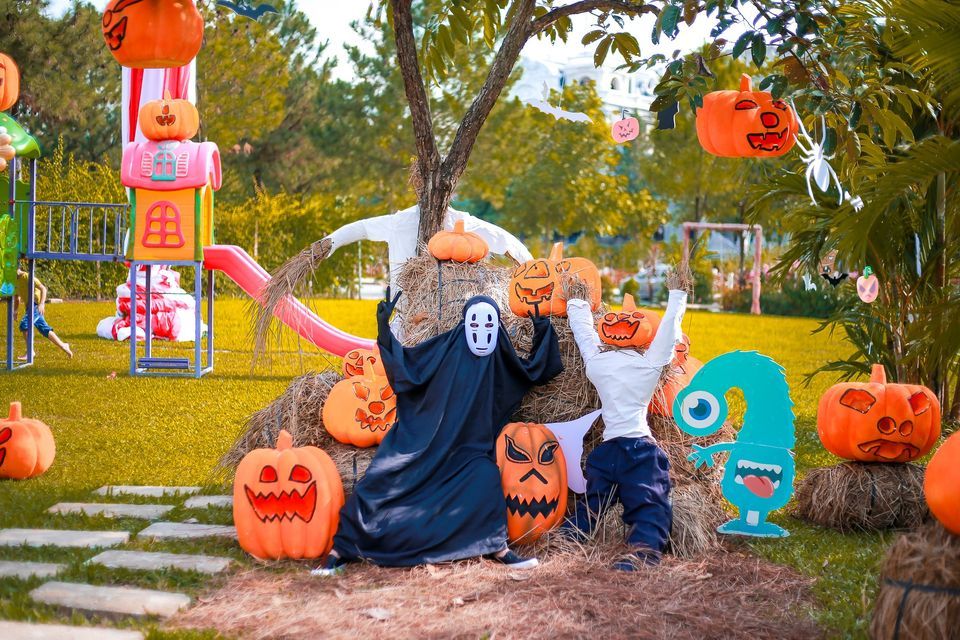 'Quẩy tưng bừng' tại LỄ HỘI HALLOWEEN ĐỘC NHẤT VÔ NHỊ rùng rợn nhất Hà Nội - ảnh 17 "quay tung bung" tai le hoi halloween doc nhat vo nhi rung ron nhat ha noi - anh 17