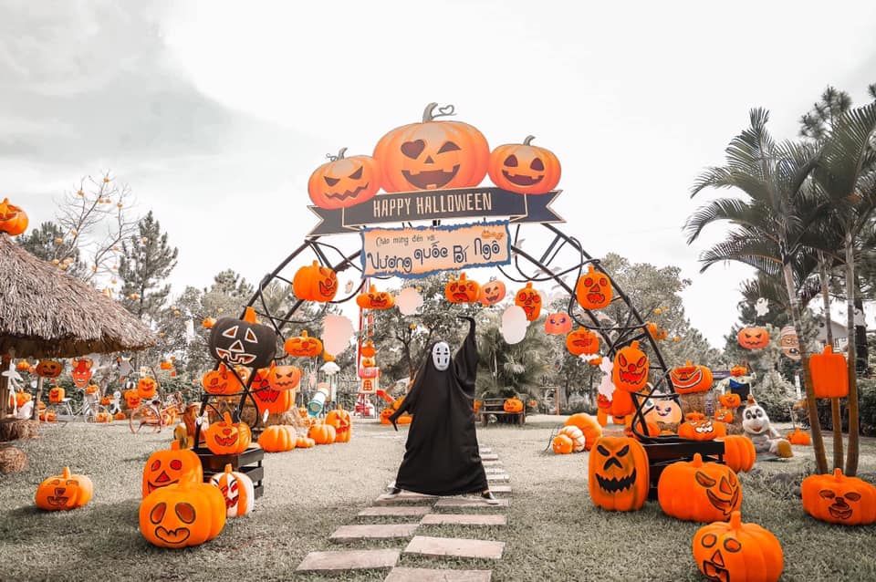 'Quẩy tưng bừng' tại LỄ HỘI HALLOWEEN ĐỘC NHẤT VÔ NHỊ rùng rợn nhất Hà Nội - ảnh 3 "quay tung bung" tai le hoi halloween doc nhat vo nhi rung ron nhat ha noi - anh 3