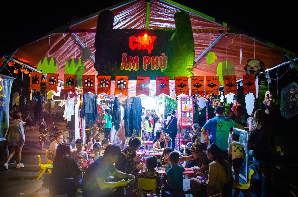 'Quẩy tưng bừng' tại LỄ HỘI HALLOWEEN ĐỘC NHẤT VÔ NHỊ rùng rợn nhất Hà Nội - ảnh 46 "quay tung bung" tai le hoi halloween doc nhat vo nhi rung ron nhat ha noi - anh 46