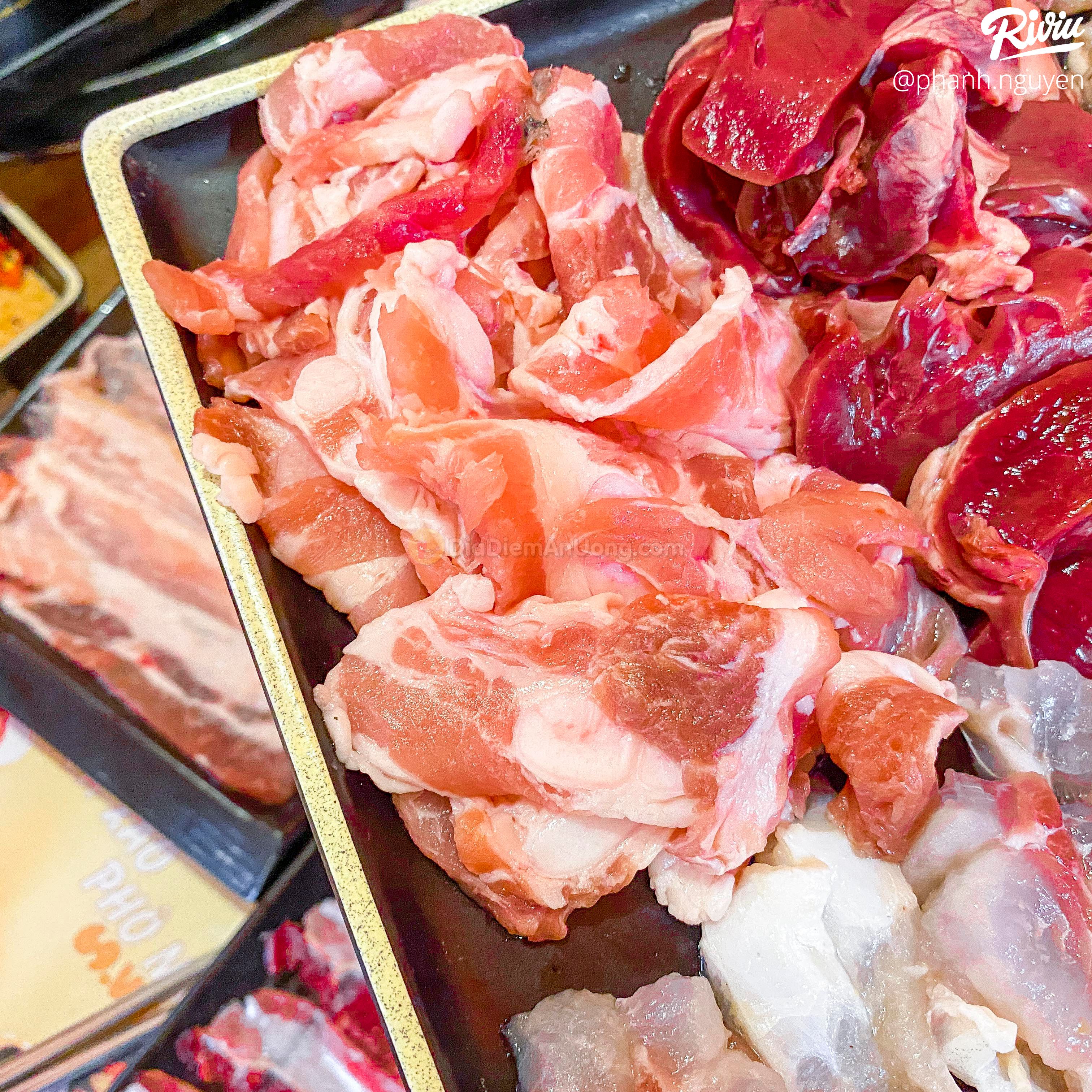 Dắt nhau đi ăn buffet lẩu nướng số dách của sinh viên Tài Chính giá chỉ từ 128k - ảnh 40 dat nhau di an buffet lau nuong so dach cua sinh vien tai chinh gia chi tu 128k - anh 40