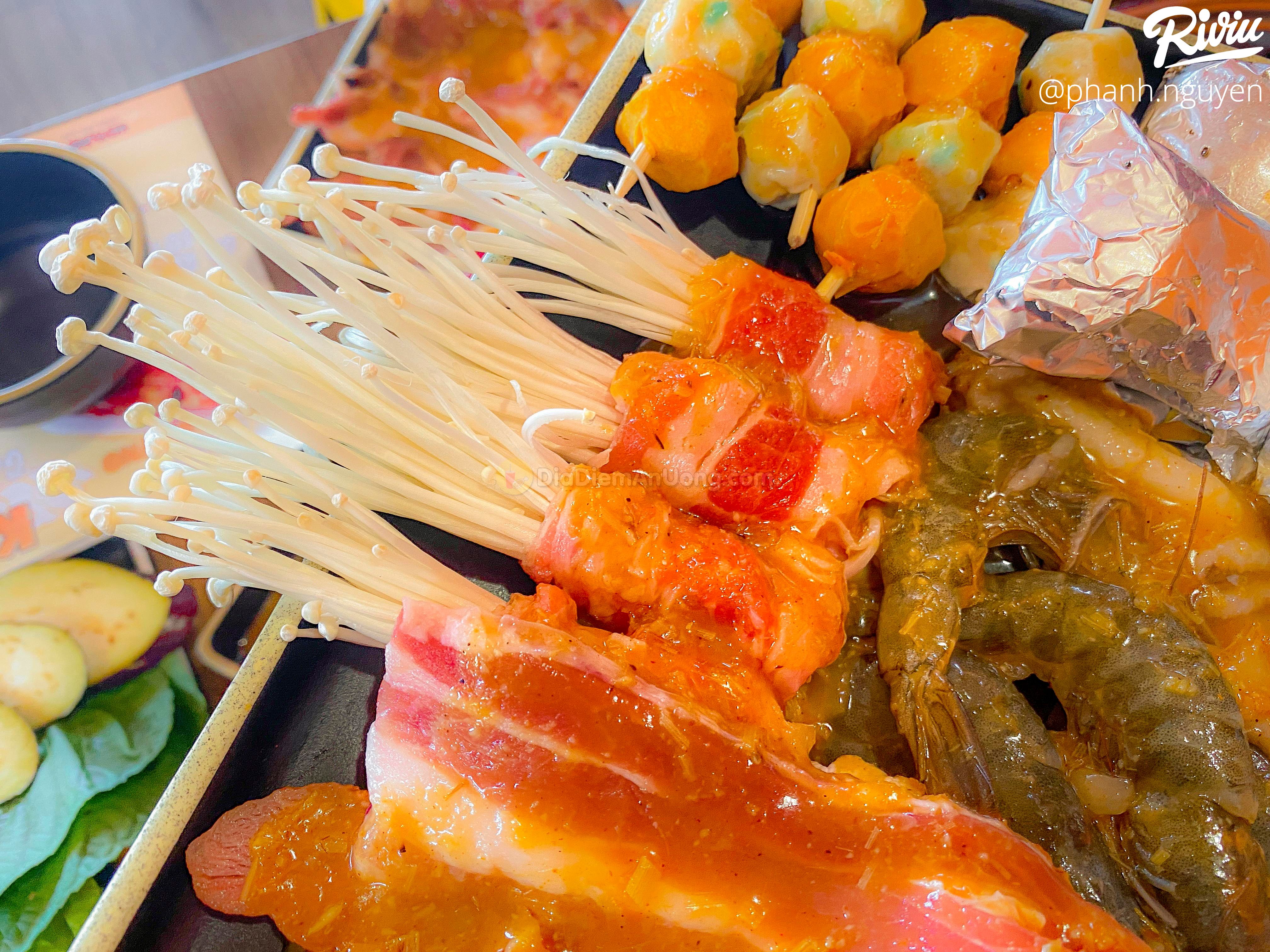 Dắt nhau đi ăn buffet lẩu nướng số dách của sinh viên Tài Chính giá chỉ từ 128k - ảnh 24 dat nhau di an buffet lau nuong so dach cua sinh vien tai chinh gia chi tu 128k - anh 24