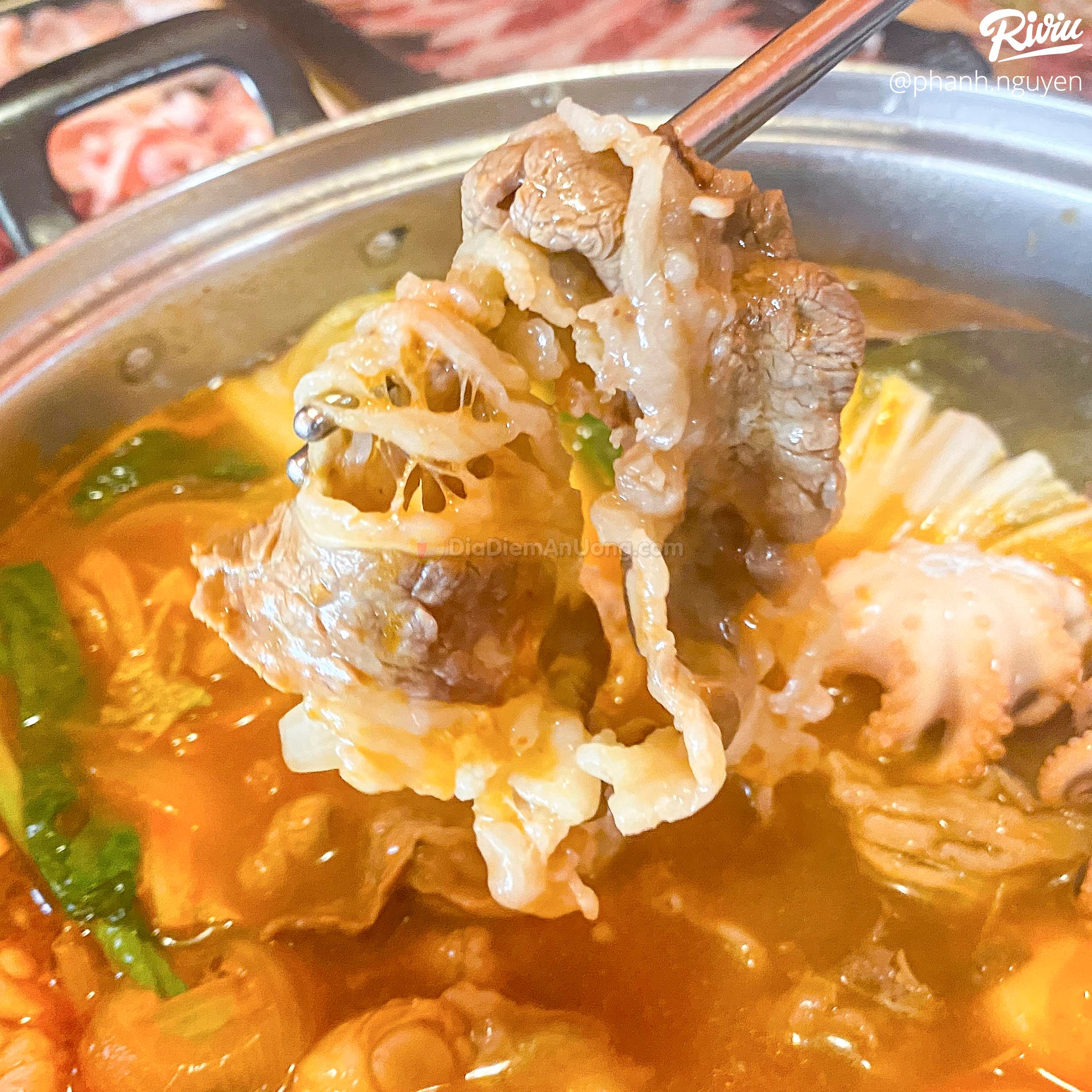 Dắt nhau đi ăn buffet lẩu nướng số dách của sinh viên Tài Chính giá chỉ từ 128k - ảnh 54 dat nhau di an buffet lau nuong so dach cua sinh vien tai chinh gia chi tu 128k - anh 54