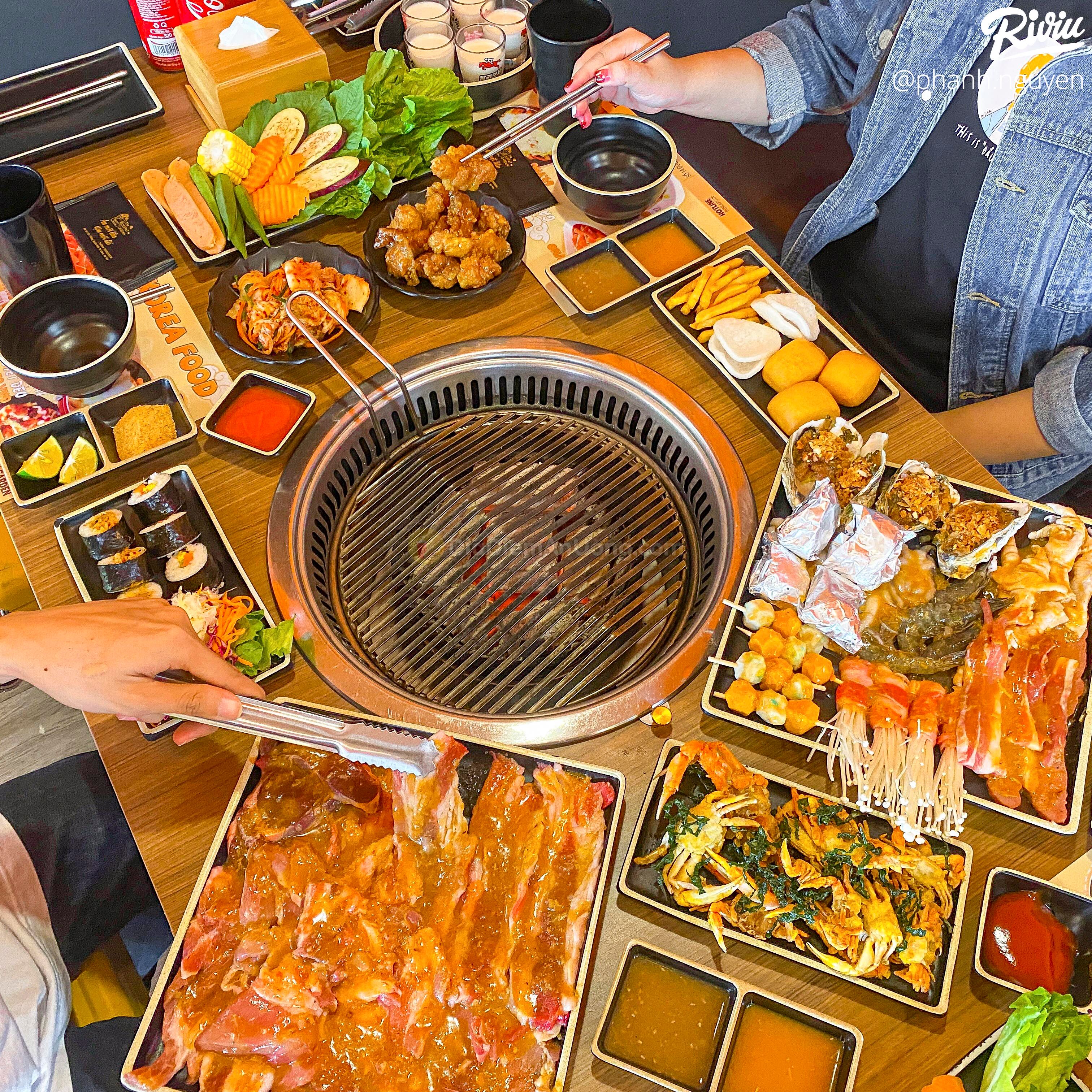 Dắt nhau đi ăn buffet lẩu nướng số dách của sinh viên Tài Chính giá chỉ từ 128k - ảnh 21 dat nhau di an buffet lau nuong so dach cua sinh vien tai chinh gia chi tu 128k - anh 21