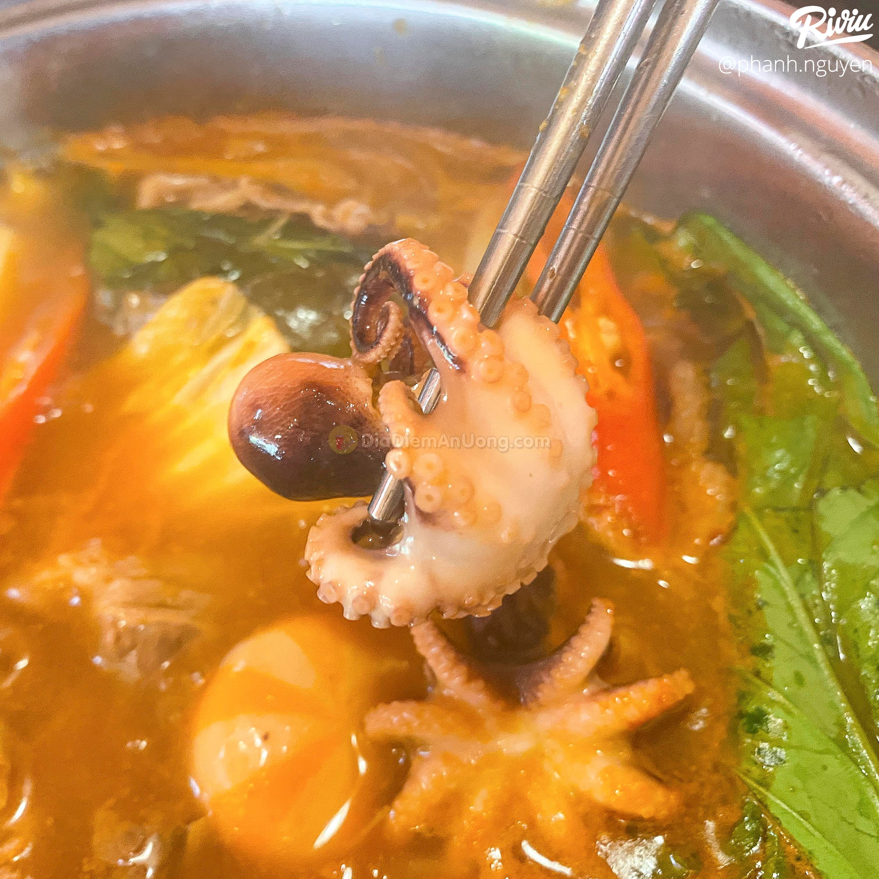 Dắt nhau đi ăn buffet lẩu nướng số dách của sinh viên Tài Chính giá chỉ từ 128k - ảnh 53 dat nhau di an buffet lau nuong so dach cua sinh vien tai chinh gia chi tu 128k - anh 53