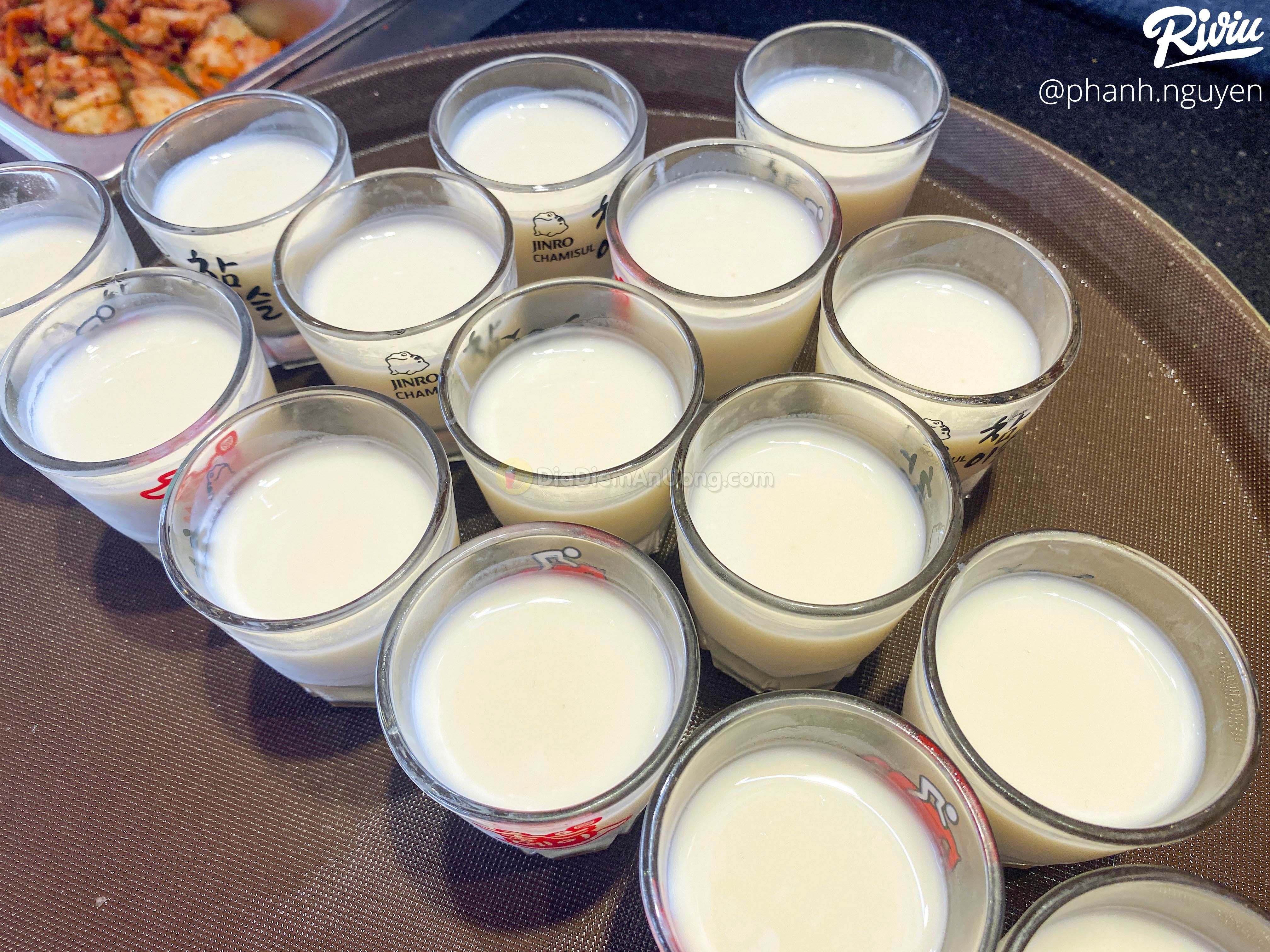 Dắt nhau đi ăn buffet lẩu nướng số dách của sinh viên Tài Chính giá chỉ từ 128k - ảnh 46 dat nhau di an buffet lau nuong so dach cua sinh vien tai chinh gia chi tu 128k - anh 46