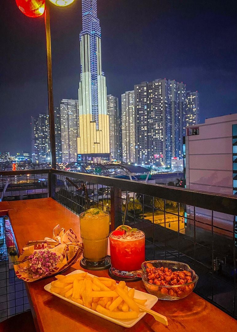 VIVU Rooftop Chill sương sương cũng ổn ^^