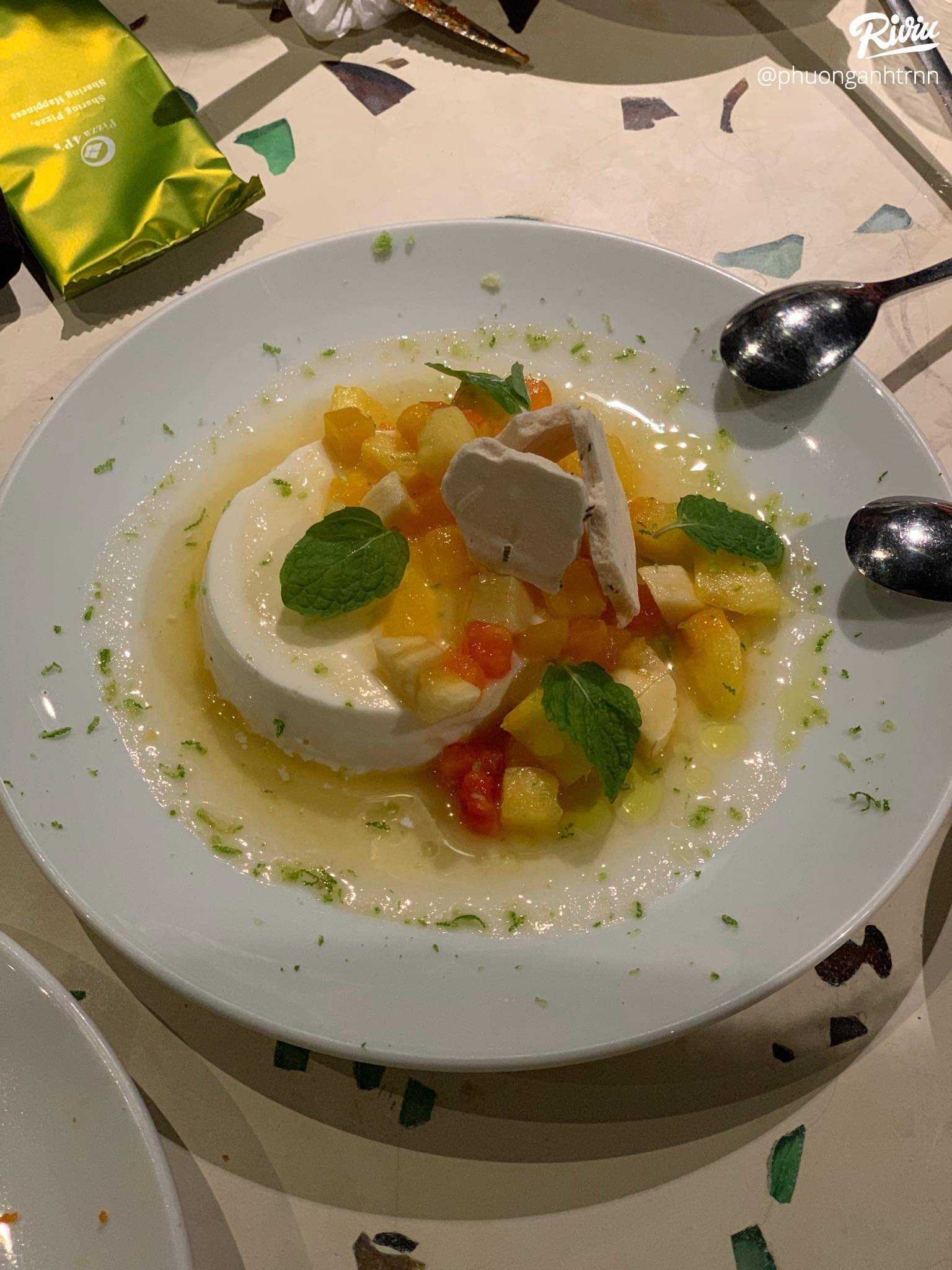 Pizza 4P’s Bao Khanh Alley 11B Ngõ Bảo Khánh, Phường Hàng Trống, Quận