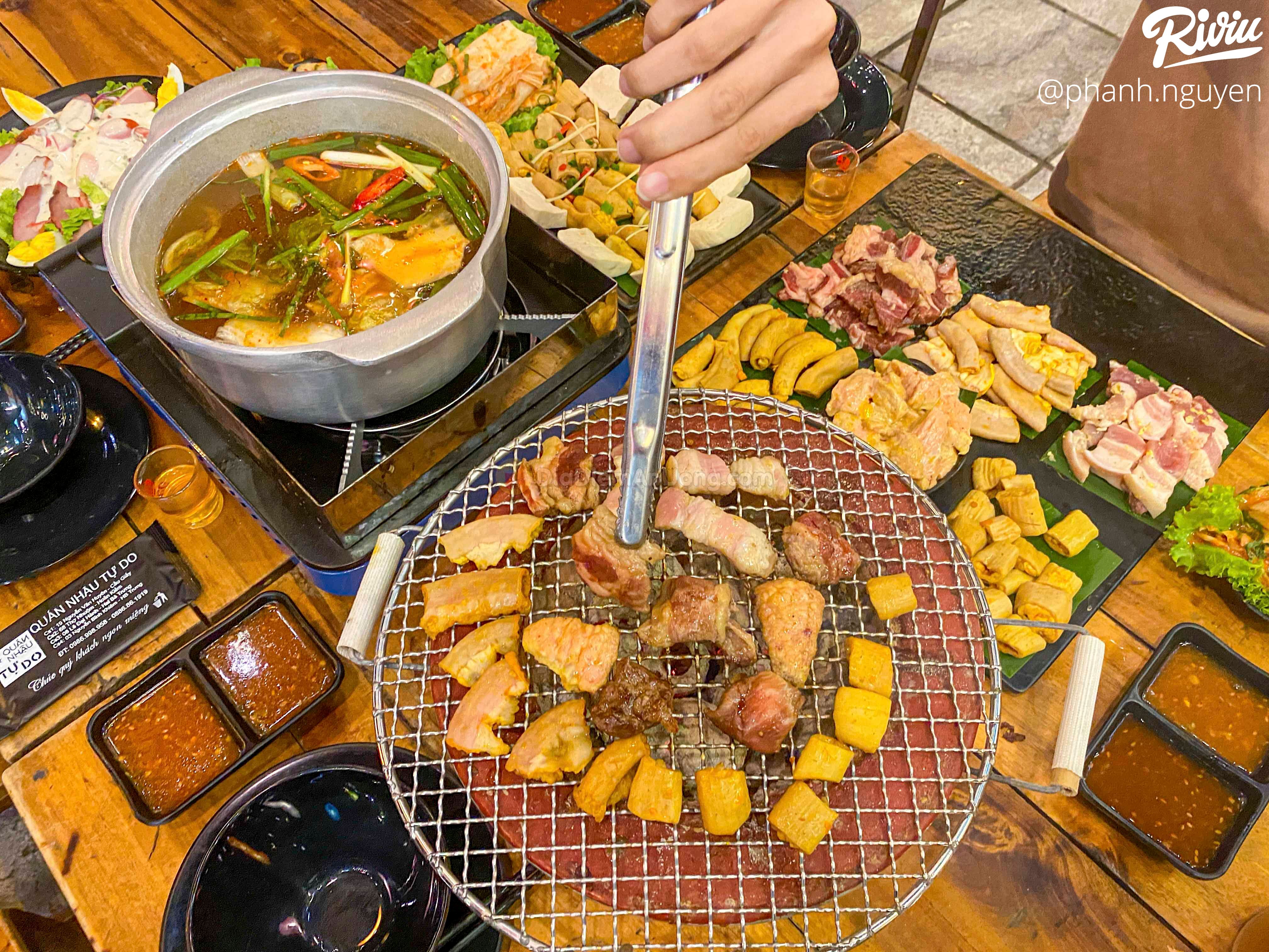 nhau tha ga voi set long tu do co ca lau nuong ngon nuc long nguoi ham mo - anh 1