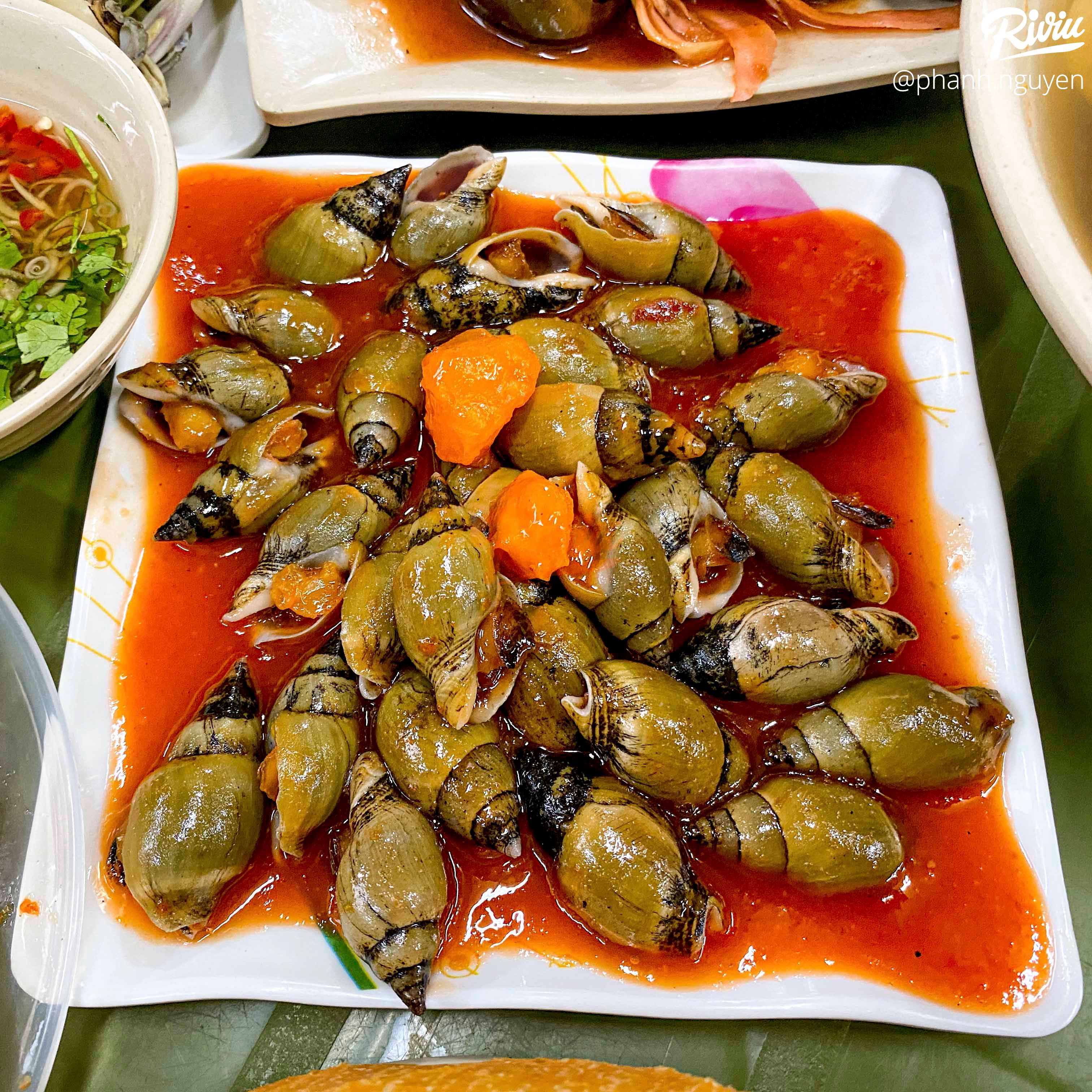 Ăn hoài không chán quán ốc Hải Phòng ngon bất chấp của sinh viên khu Cầu Giấy - ảnh 11 an hoai khong chan quan oc hai phong ngon bat chap cua sinh vien khu cau giay - anh 11