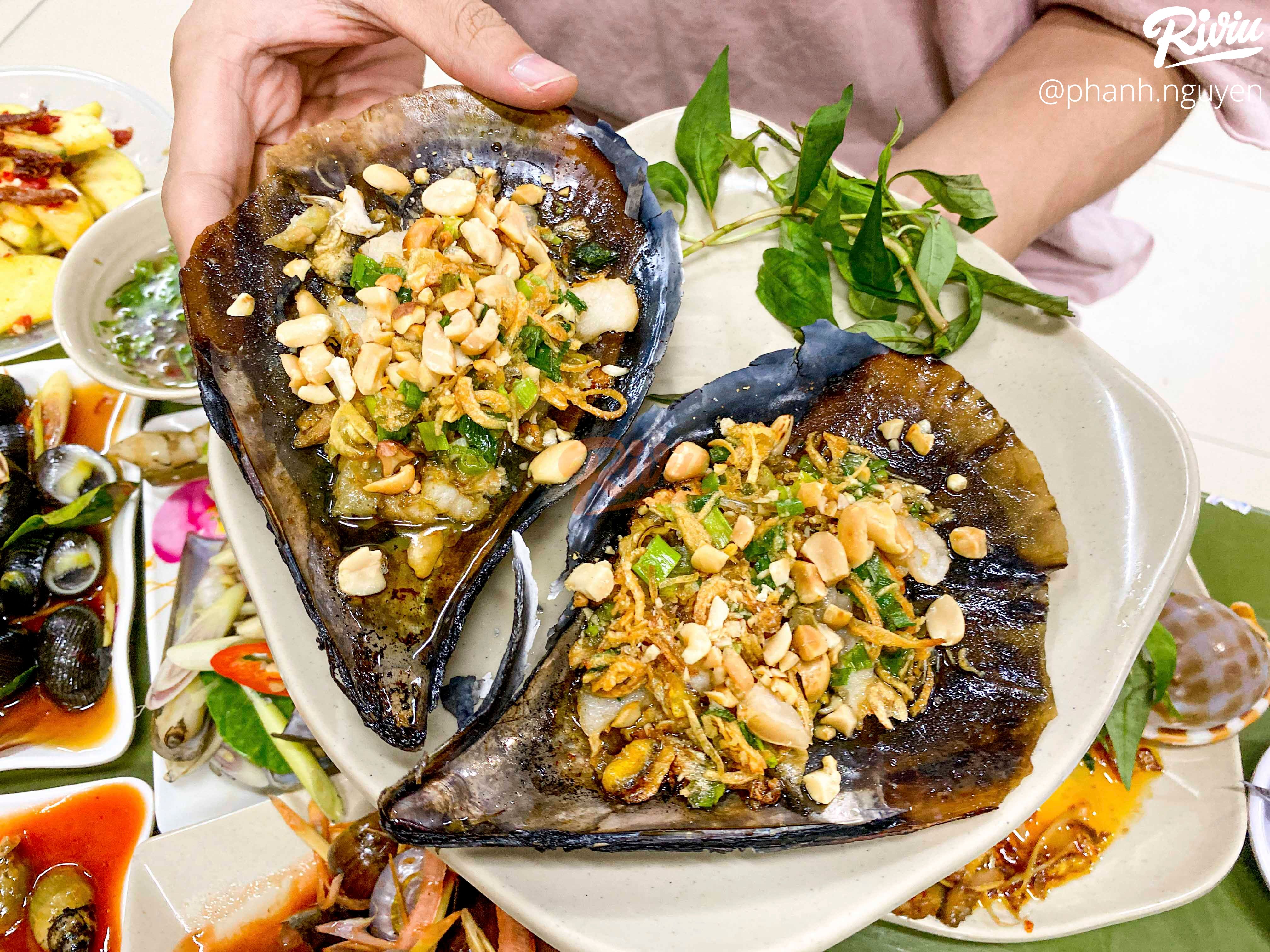 Ăn hoài không chán quán ốc Hải Phòng ngon bất chấp của sinh viên khu Cầu Giấy - ảnh 14 an hoai khong chan quan oc hai phong ngon bat chap cua sinh vien khu cau giay - anh 14