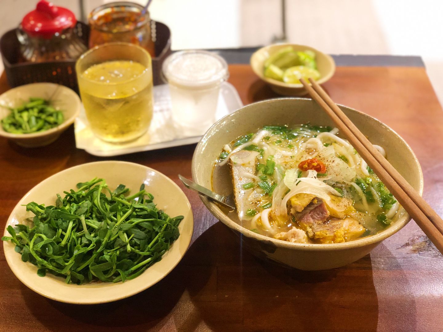 Mr Cafe - Bánh canh bột gạo Huế