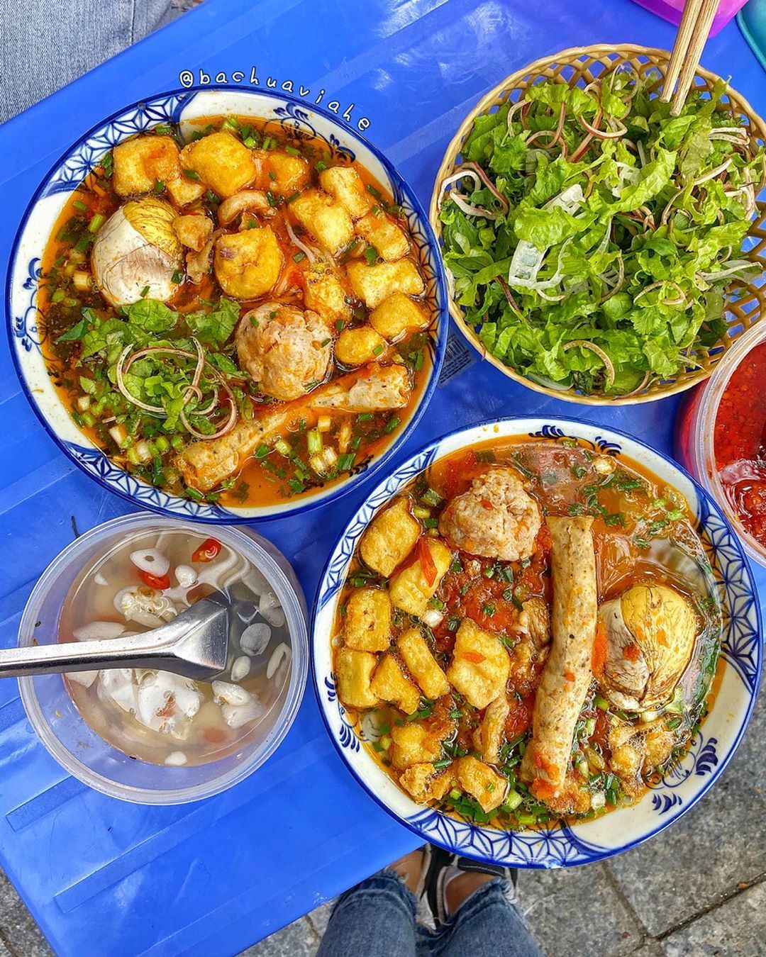 mai mai 1 tinh yeu voi 'bun rieu top mo moc gion' day u u nuc tieng khu pho co - anh 4