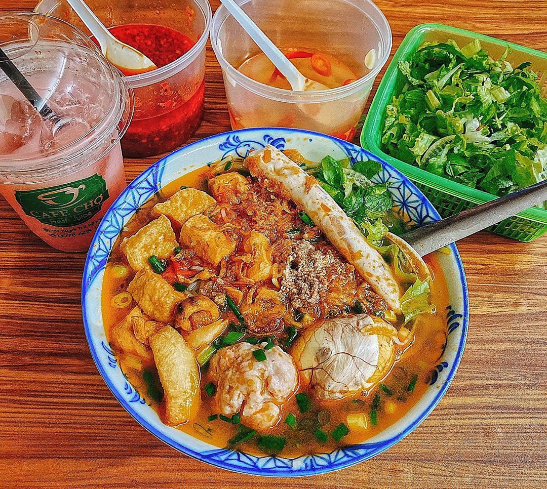 mai mai 1 tinh yeu voi 'bun rieu top mo moc gion' day u u nuc tieng khu pho co - anh 18