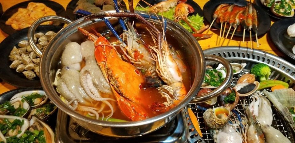 Ăn no ná thở tại '8 quán Buffet bình dân' ngập tràn hải sản tươi rói ở Sài Gòn - ảnh 17 an no na tho tai "8 quan buffet binh dan" ngap tran hai san tuoi roi o sai gon - anh 17