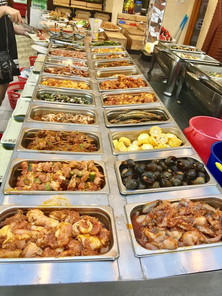 Ăn no ná thở tại '8 quán Buffet bình dân' ngập tràn hải sản tươi rói ở Sài Gòn - ảnh 20 an no na tho tai "8 quan buffet binh dan" ngap tran hai san tuoi roi o sai gon - anh 20