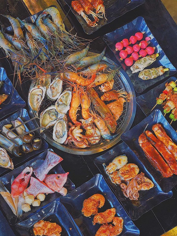 Ăn no ná thở tại '8 quán Buffet bình dân' ngập tràn hải sản tươi rói ở Sài Gòn - ảnh 8 an no na tho tai "8 quan buffet binh dan" ngap tran hai san tuoi roi o sai gon - anh 8