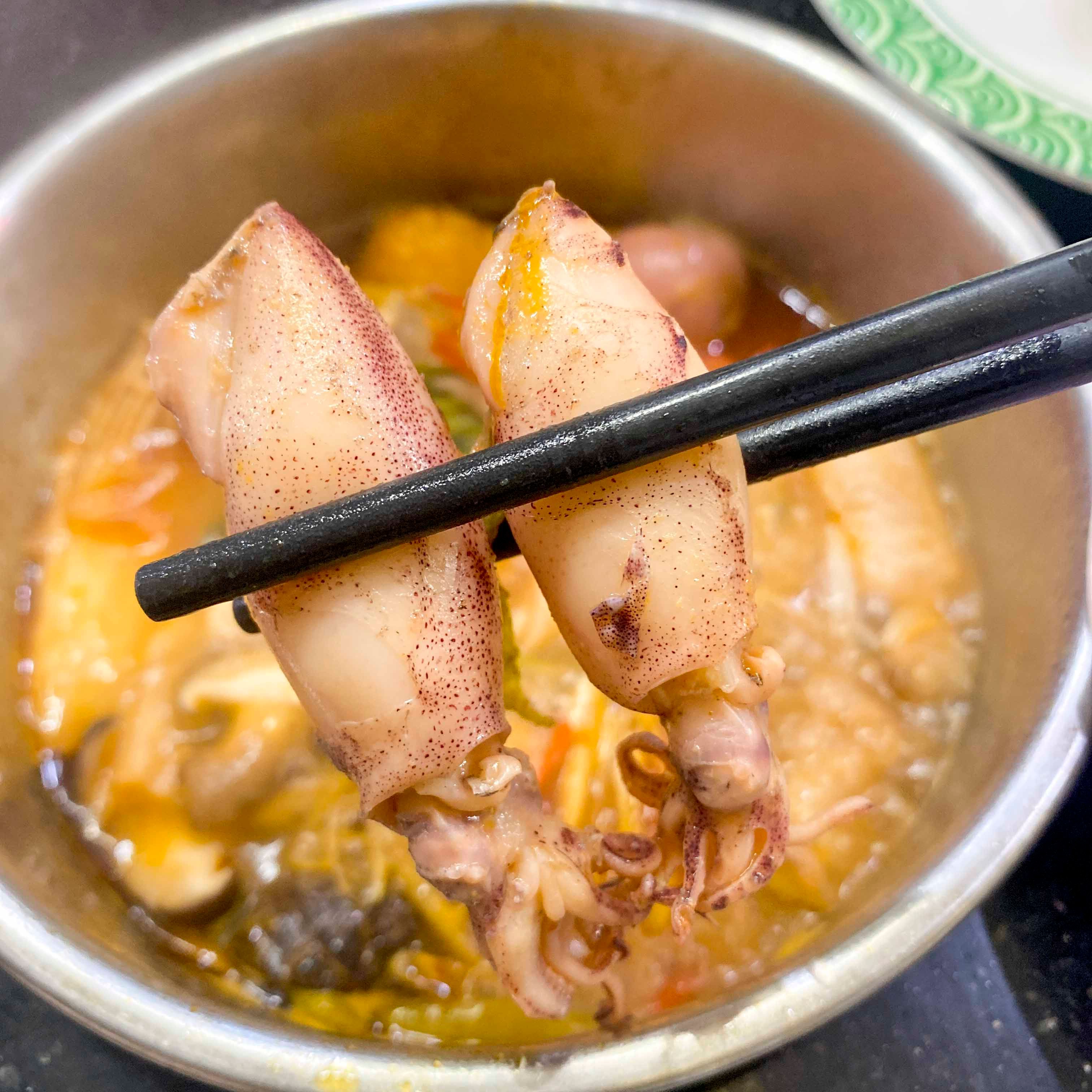 Không lăn không về với lẩu băng chuyền giá chưa đến 200k phố Bà Triệu - ảnh 39 khong lan khong ve voi lau bang chuyen gia chua den 200k pho ba trieu - anh 39