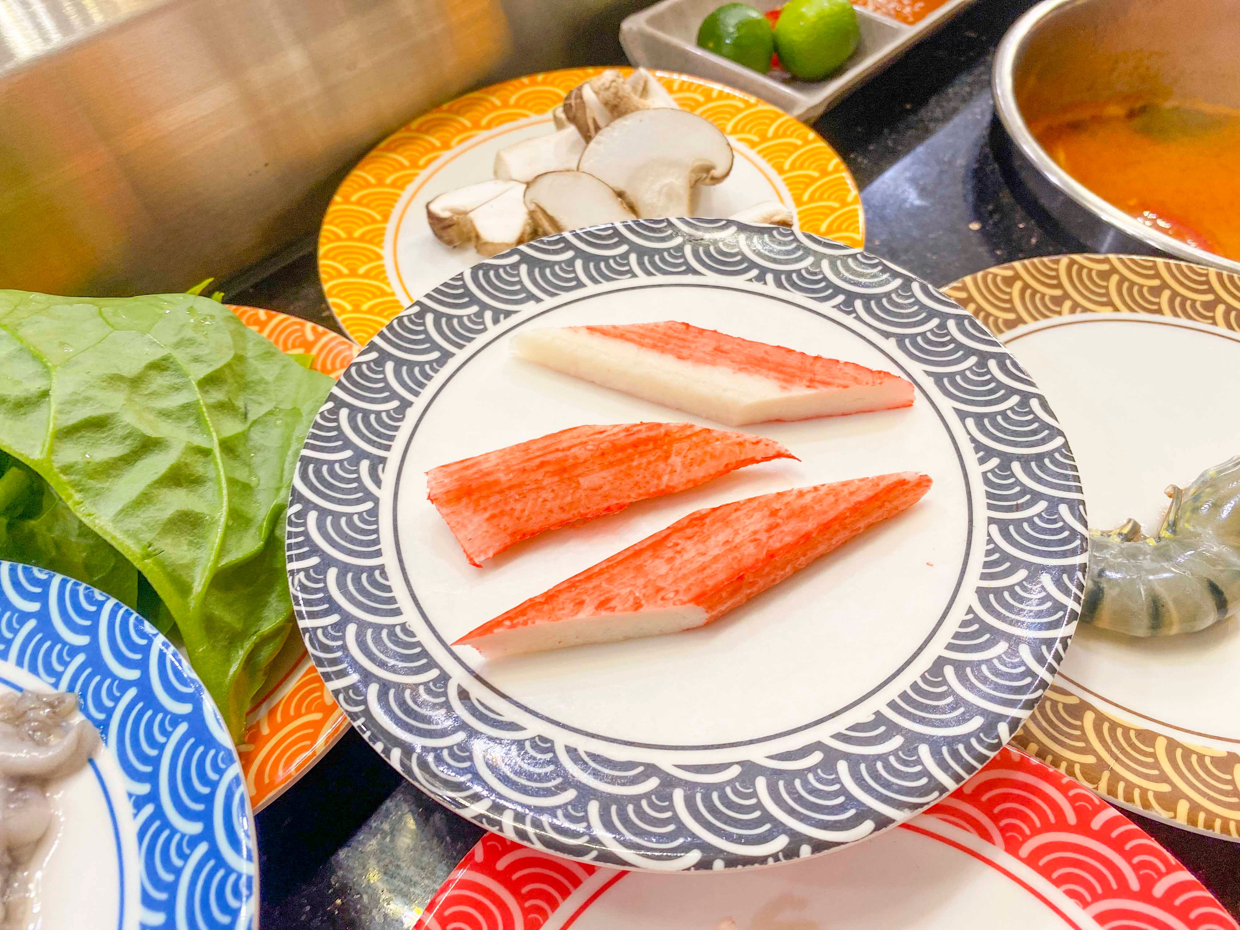 Không lăn không về với lẩu băng chuyền giá chưa đến 200k phố Bà Triệu - ảnh 29 khong lan khong ve voi lau bang chuyen gia chua den 200k pho ba trieu - anh 29