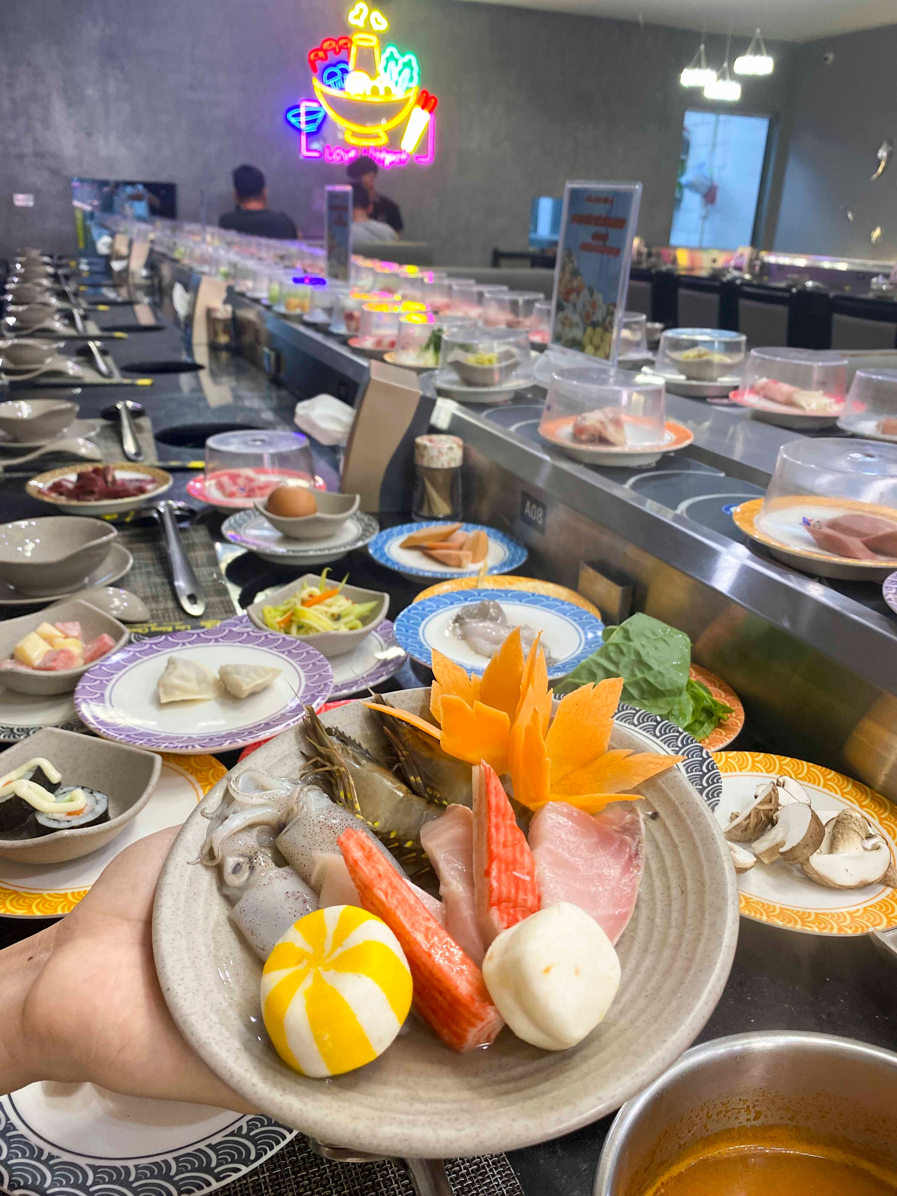 Không lăn không về với lẩu băng chuyền giá chưa đến 200k phố Bà Triệu - ảnh 12 khong lan khong ve voi lau bang chuyen gia chua den 200k pho ba trieu - anh 12