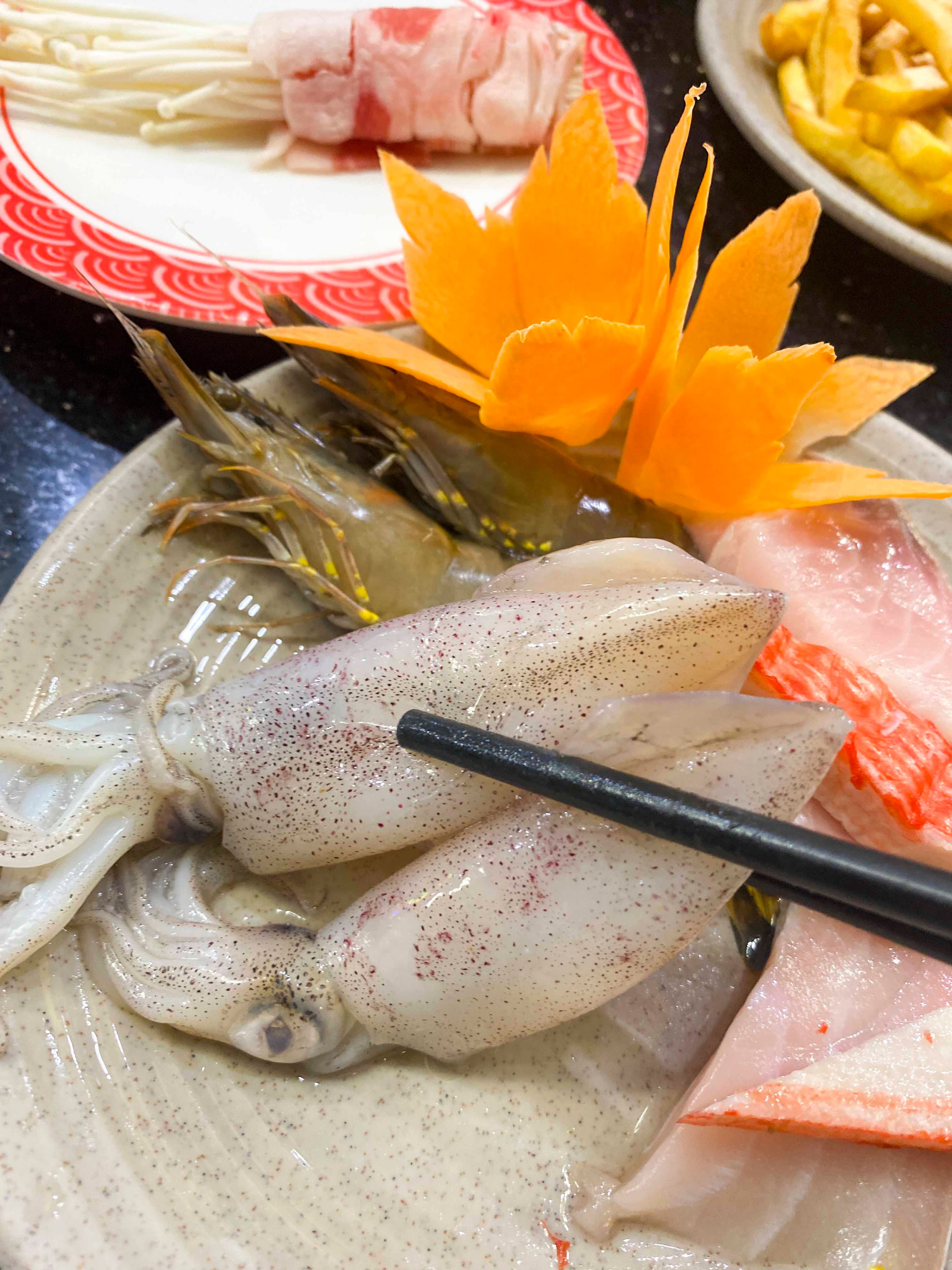 Không lăn không về với lẩu băng chuyền giá chưa đến 200k phố Bà Triệu - ảnh 25 khong lan khong ve voi lau bang chuyen gia chua den 200k pho ba trieu - anh 25