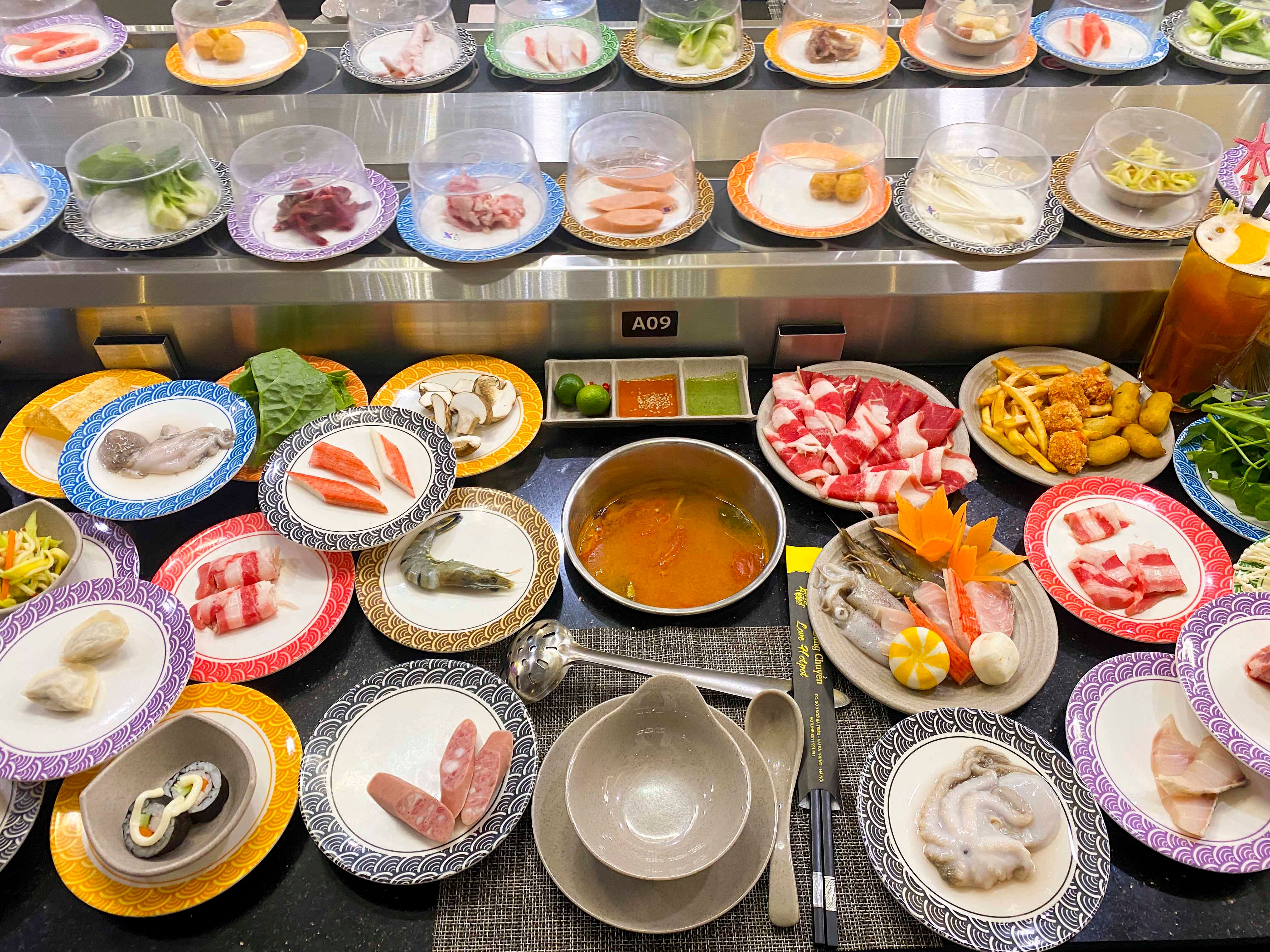 Không lăn không về với lẩu băng chuyền giá chưa đến 200k phố Bà Triệu - ảnh 47 khong lan khong ve voi lau bang chuyen gia chua den 200k pho ba trieu - anh 47