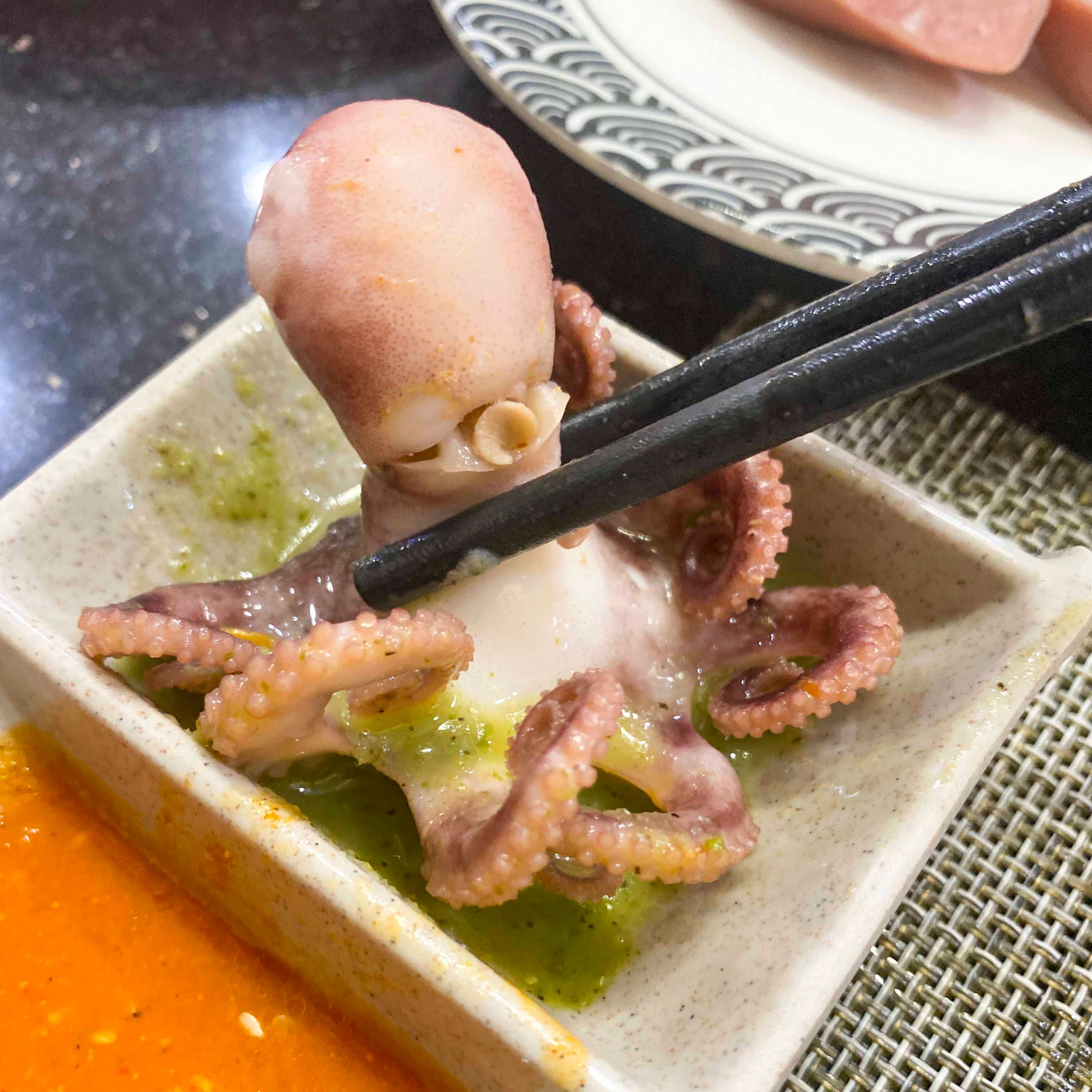 Không lăn không về với lẩu băng chuyền giá chưa đến 200k phố Bà Triệu - ảnh 42 khong lan khong ve voi lau bang chuyen gia chua den 200k pho ba trieu - anh 42